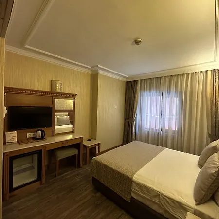 Hotel New 3*
